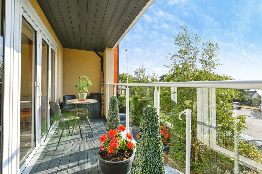 Property photo 3 of 23 Pbox-Img.Jpg