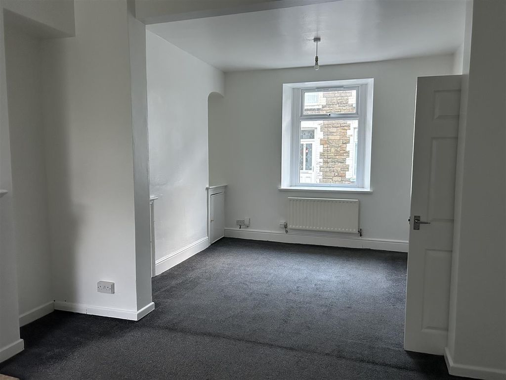 Property photo 3 of 13 Img_8705.Jpg