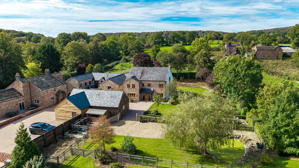 Property photo 3 of 31 The Coach House