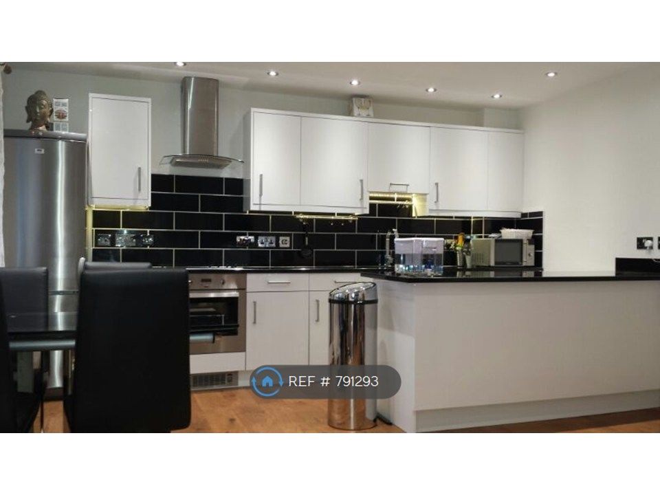Property photo 1 of 14 Kitchen