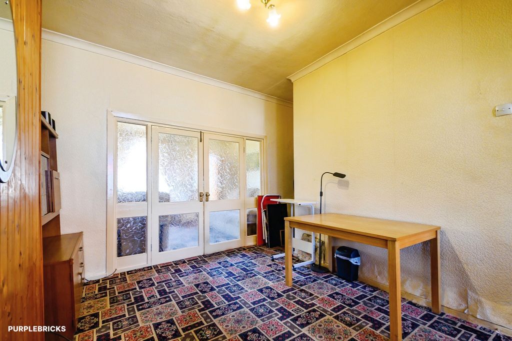 Property photo 3 of 21