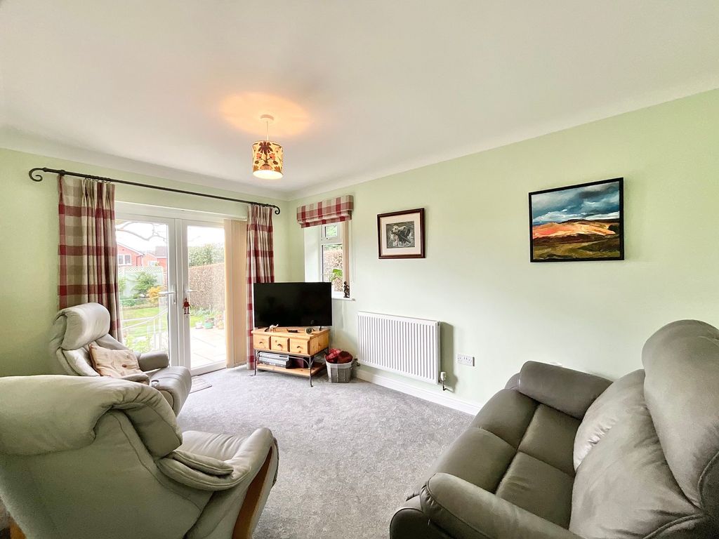 Property photo 3 of 31