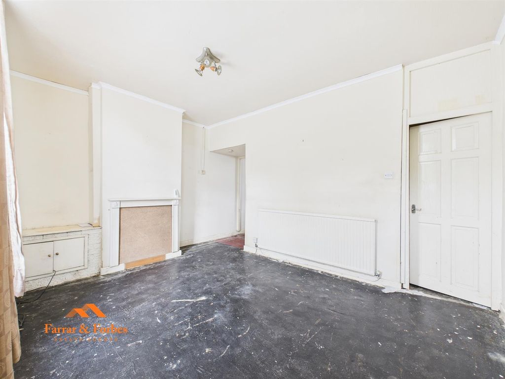 Property photo 3 of 15 Cam03956G0-Pr0108-Still006.Jpg