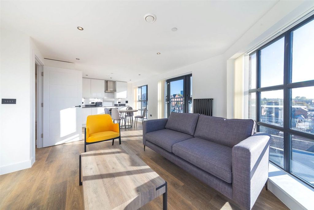 Property photo 3 of 10