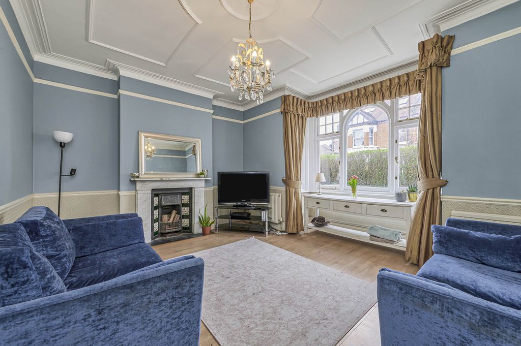 Property photo 2 of 22