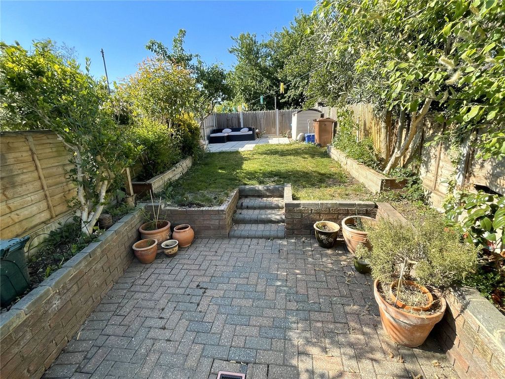 Property photo 2 of 17 Picture No. 02