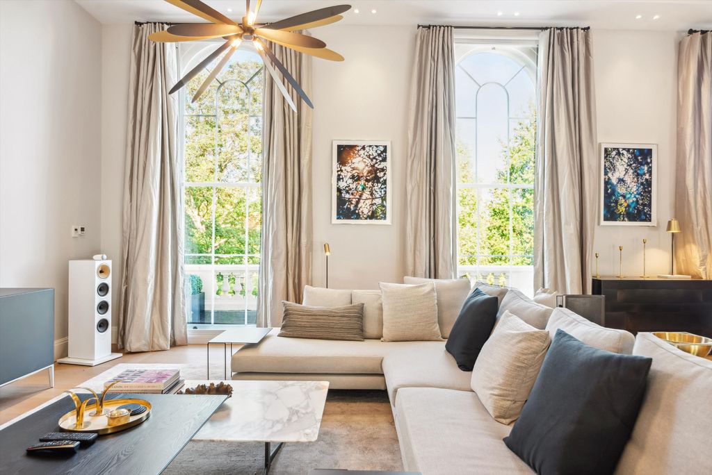 Property photo 2 of 19 Image