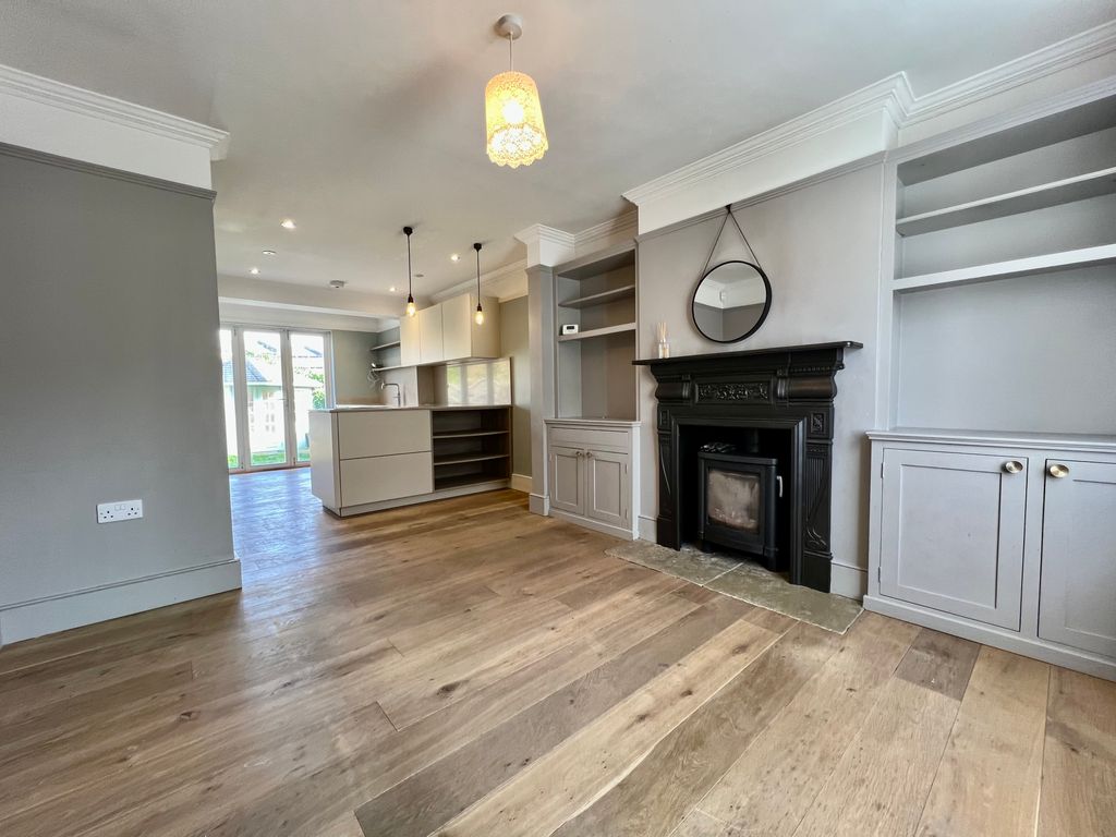 Property photo 3 of 16 Img_4126