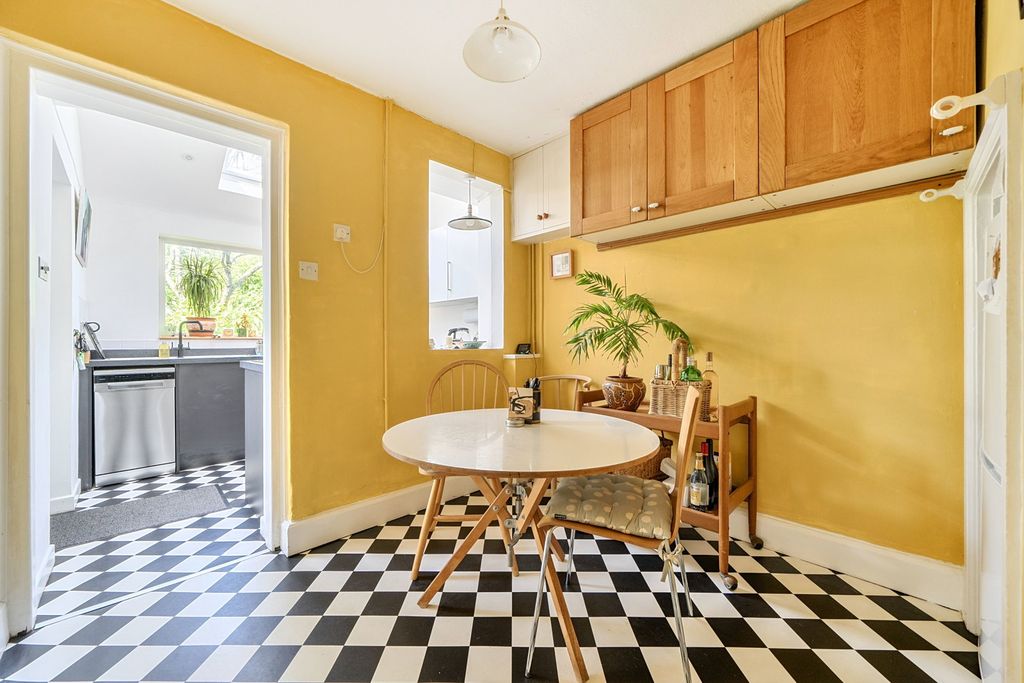 Property photo 3 of 14