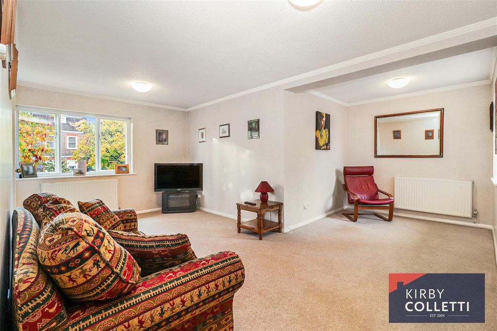 Property photo 2 of 13 Lounge/Dining Room