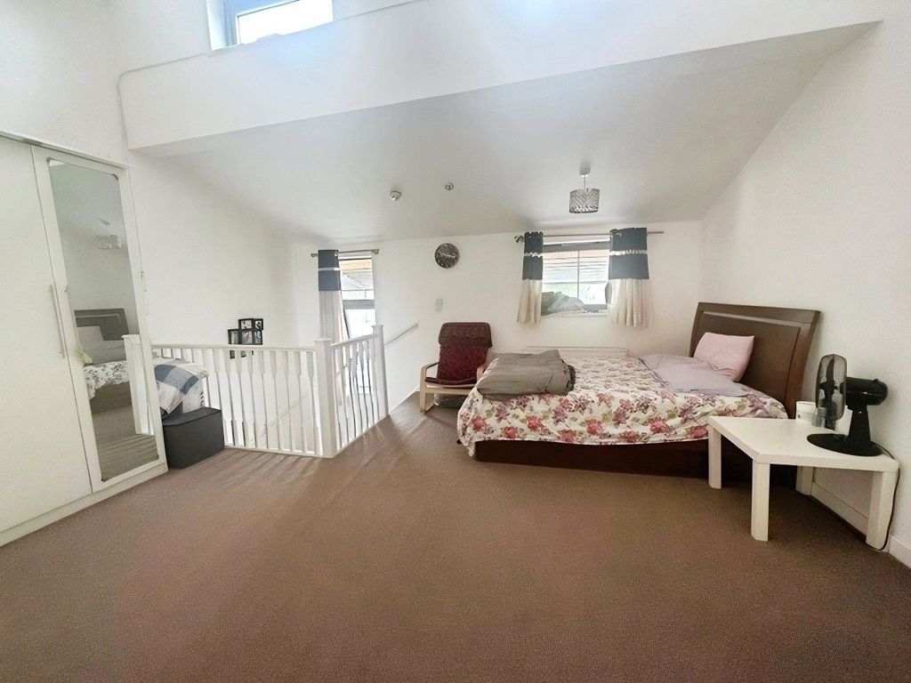 Property photo 3 of 10 Picture No. 07