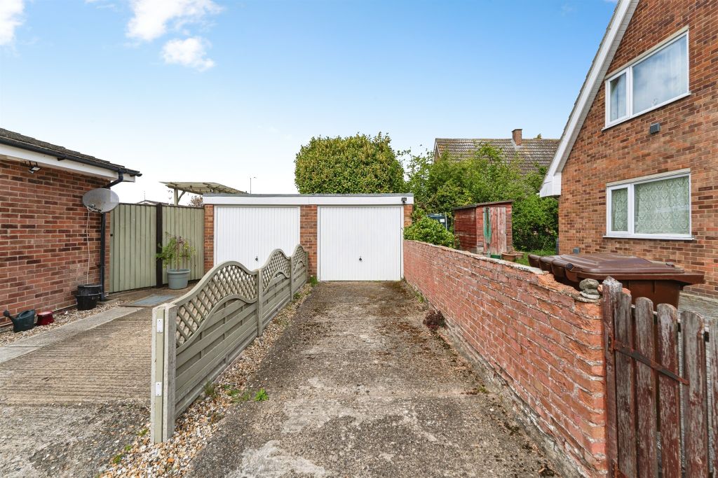 Property photo 3 of 17