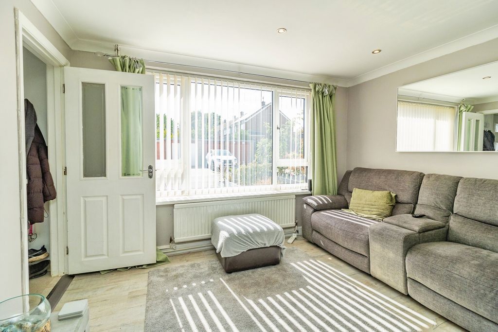Property photo 2 of 20 Pbox-Img.Jpg