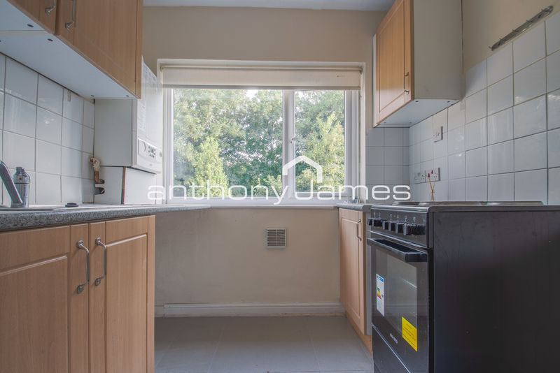 Property photo 3 of 7 Photo 5