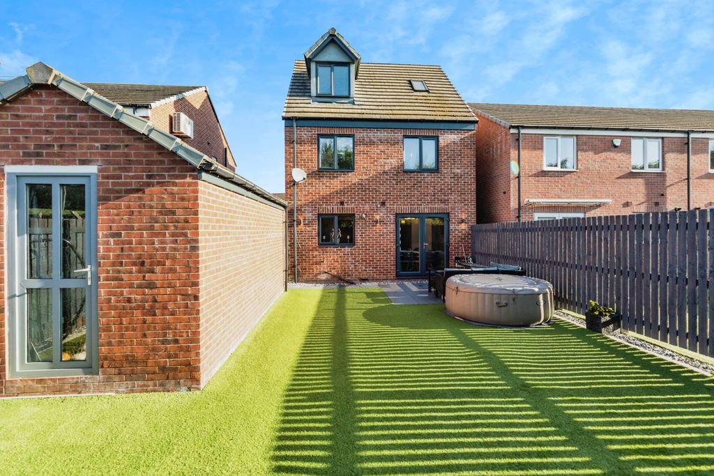 Property photo 1 of 20 2A8A0899-2-1030