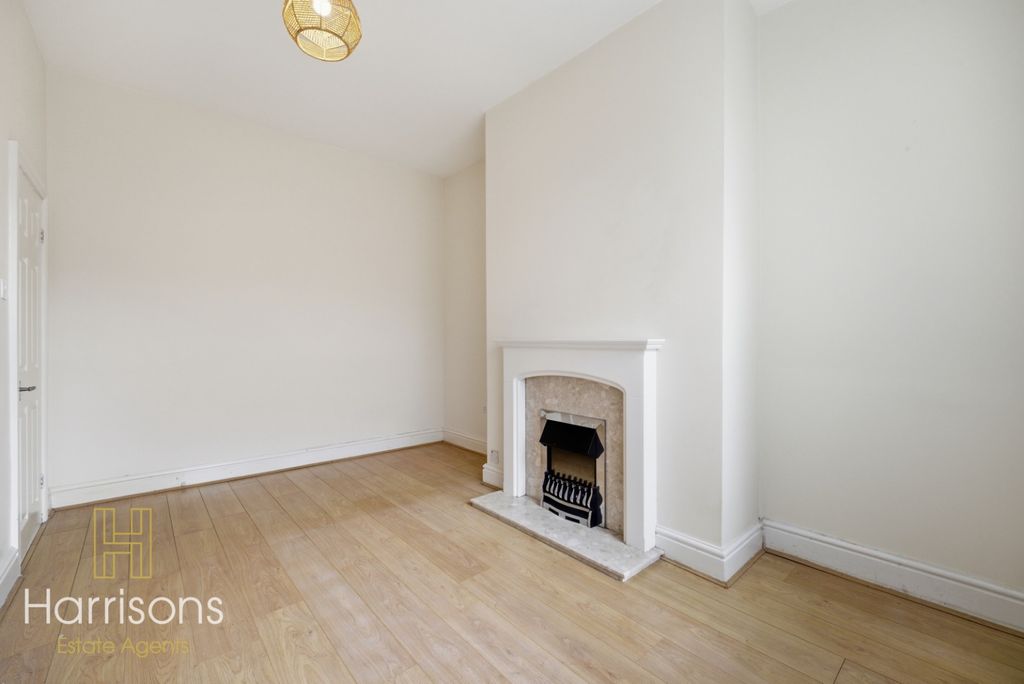 Property photo 3 of 22 5301097