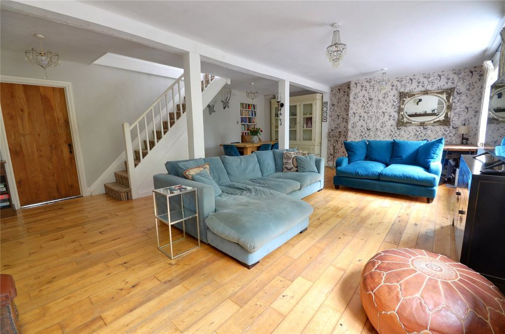 Property photo 3 of 31 Lounge/Diner