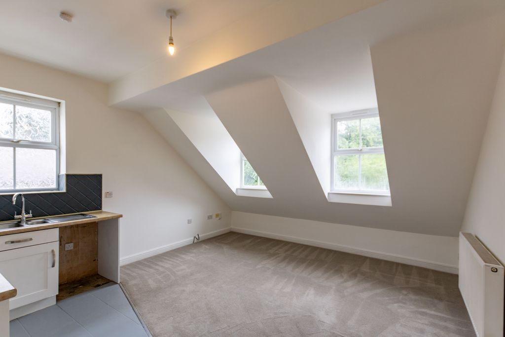 Property photo 2 of 9 Img_1144_1