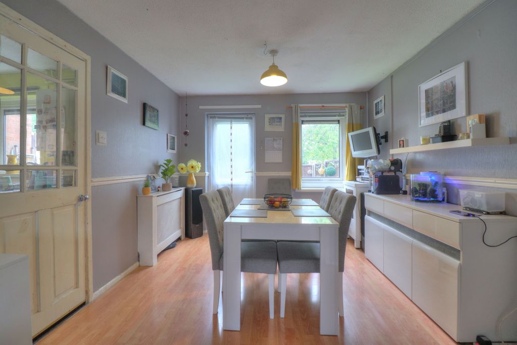 Property photo 2 of 22 Dining Room