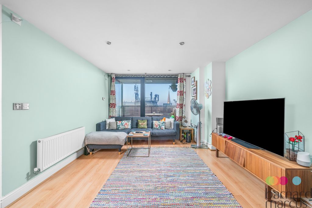 Property photo 3 of 15