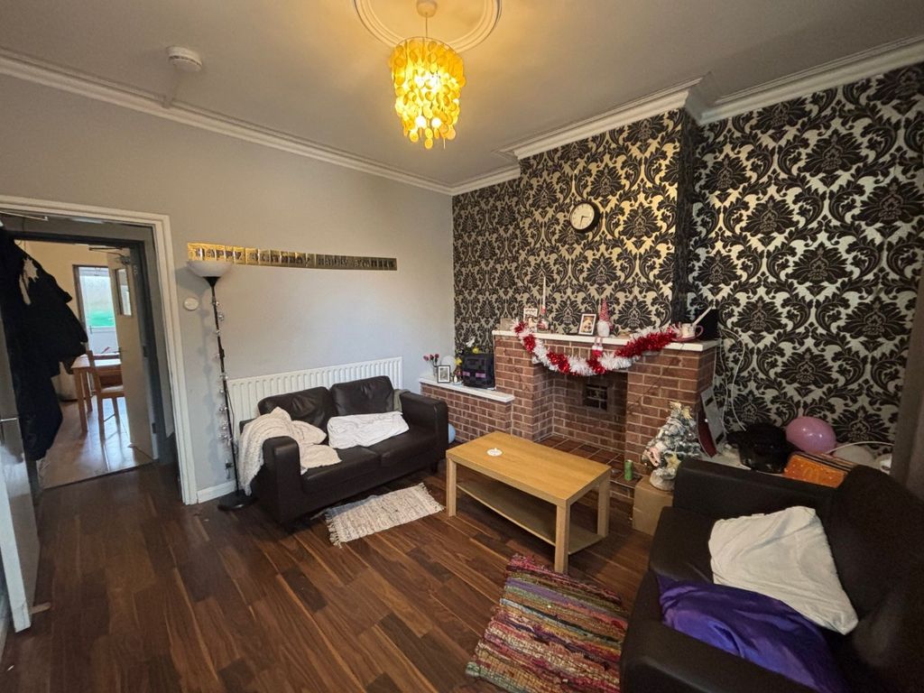 Property photo 2 of 11 Picture No. 10