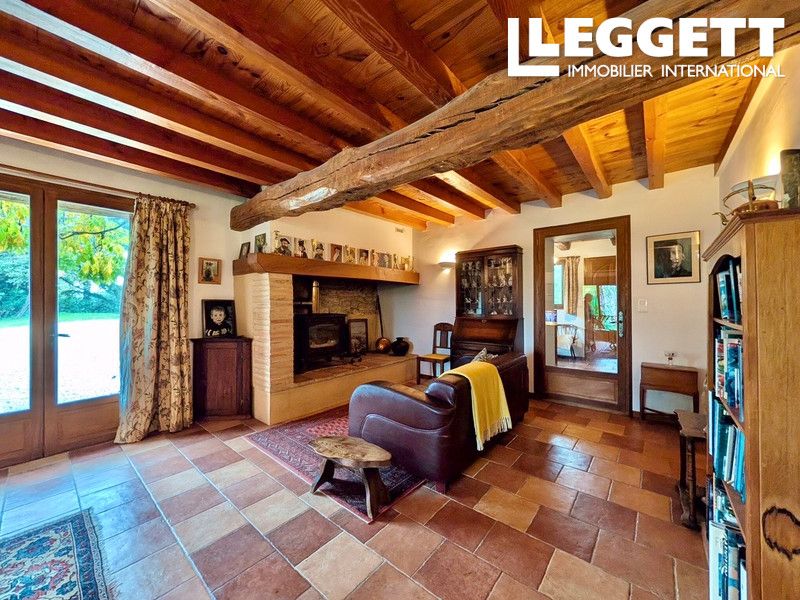 Property photo 3 of 10