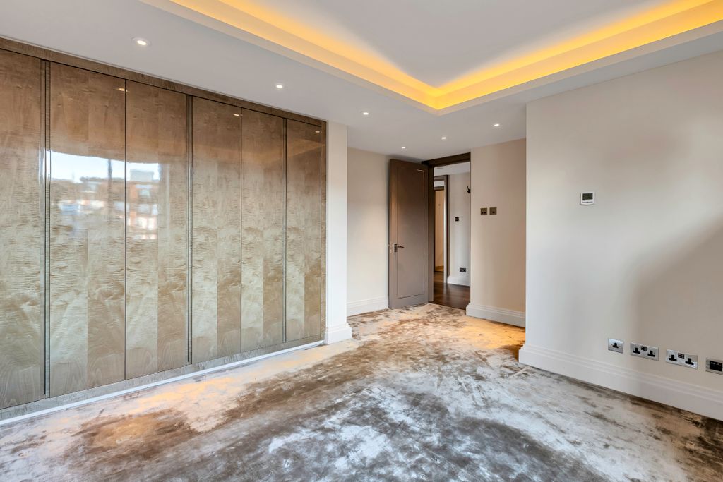 Property photo 3 of 10 19, 55 Ebury Street-8