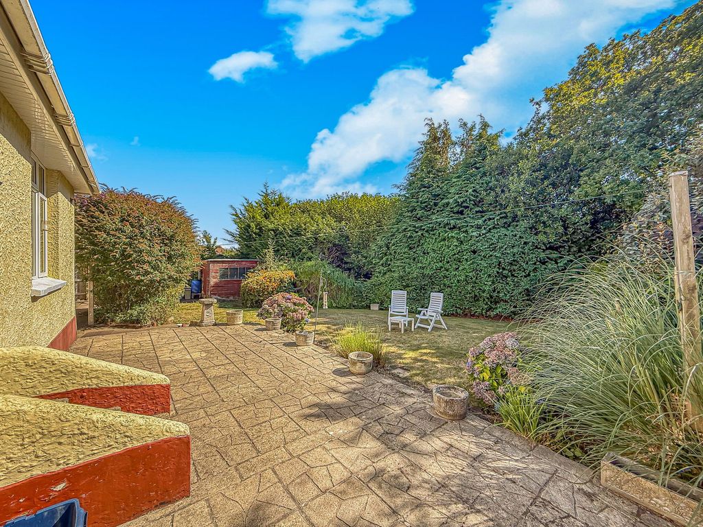 Property photo 2 of 20