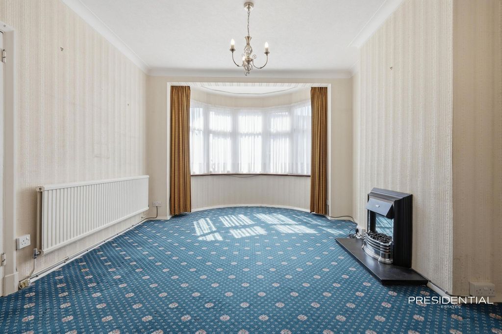 Property photo 3 of 29