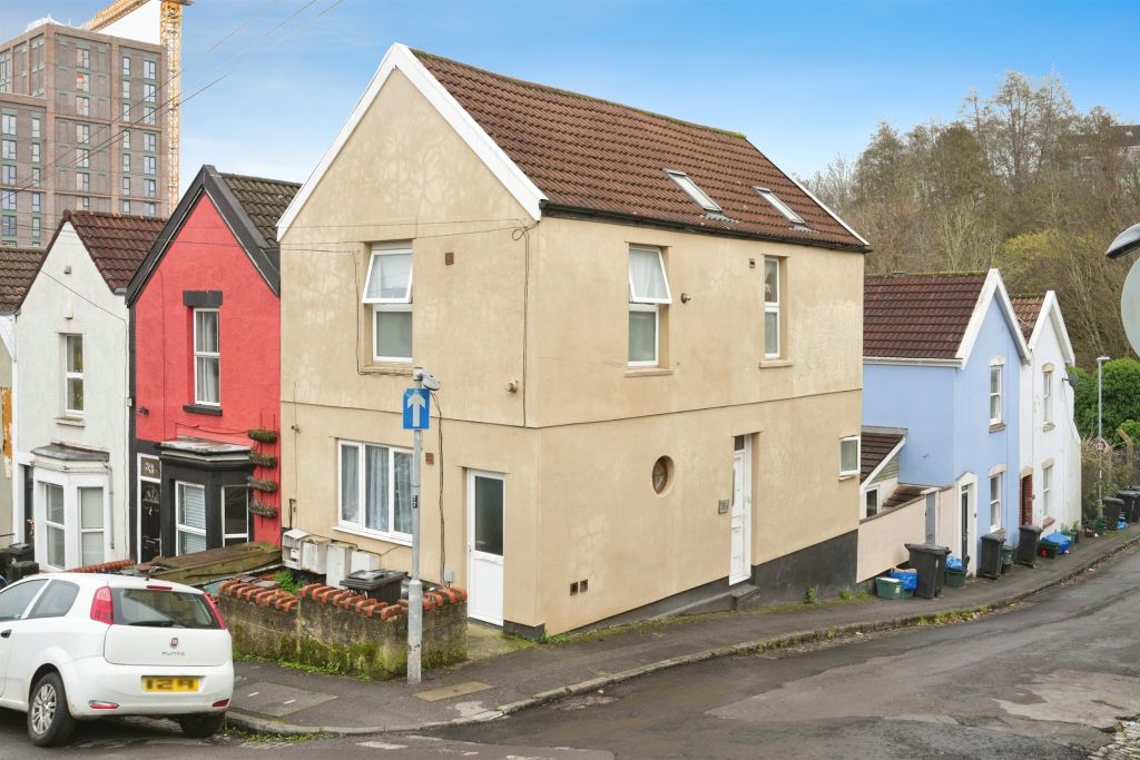 Property photo 1 of 13