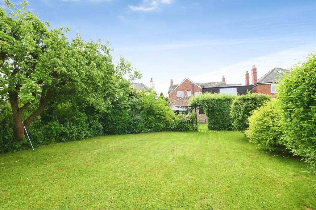 Property photo 3 of 24