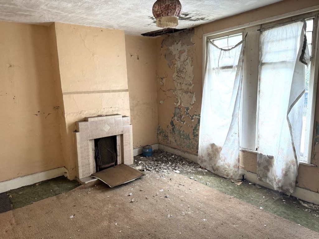 Property photo 2 of 4