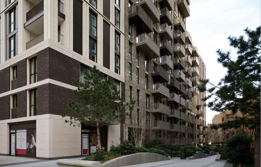 Property photo 2 of 12