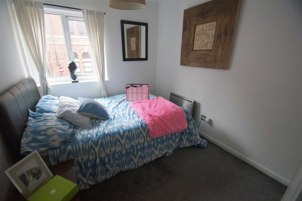 Property photo 3 of 5