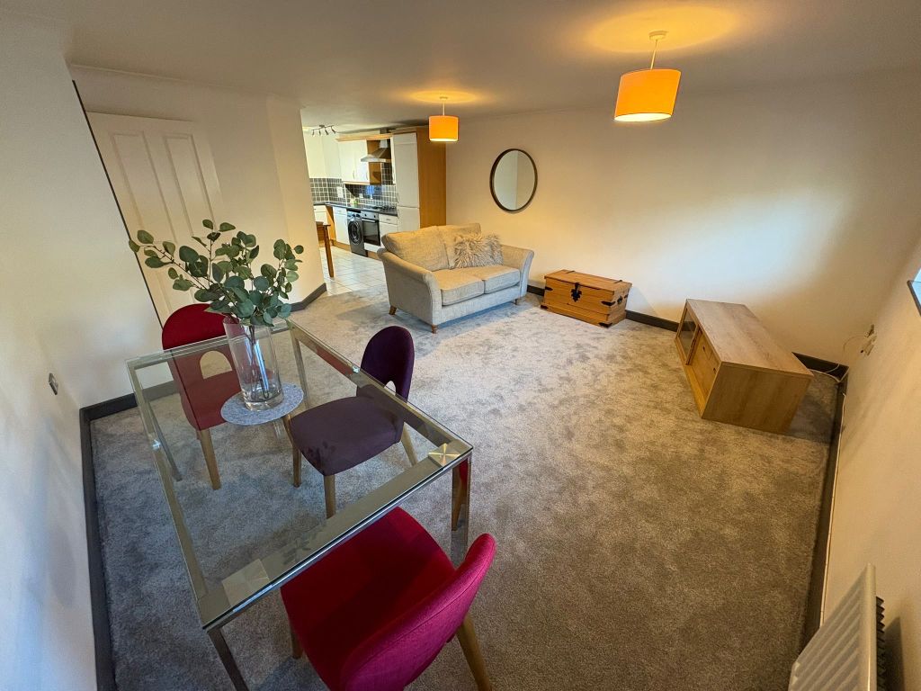 Property photo 2 of 6