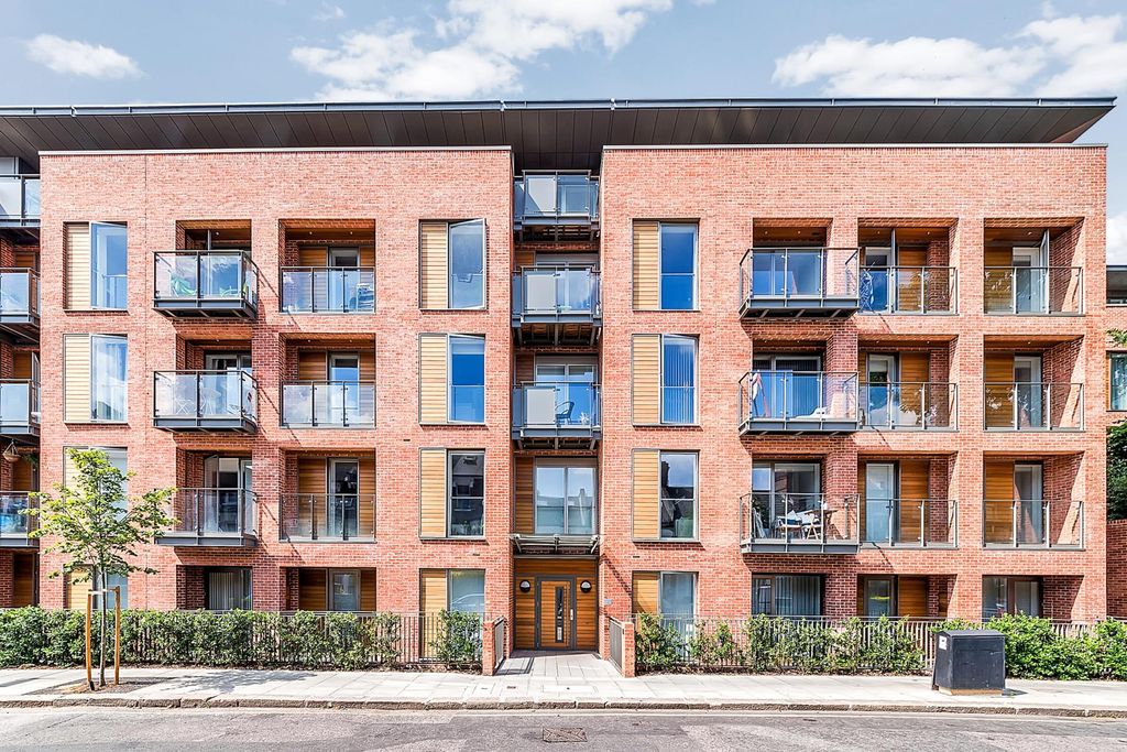 Property photo 1 of 16