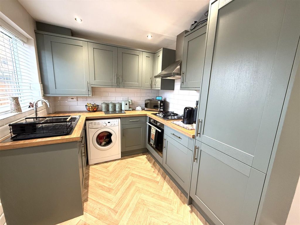 Property photo 3 of 15 Nailers 15.Jpg