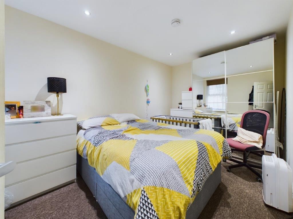 Property photo 3 of 6