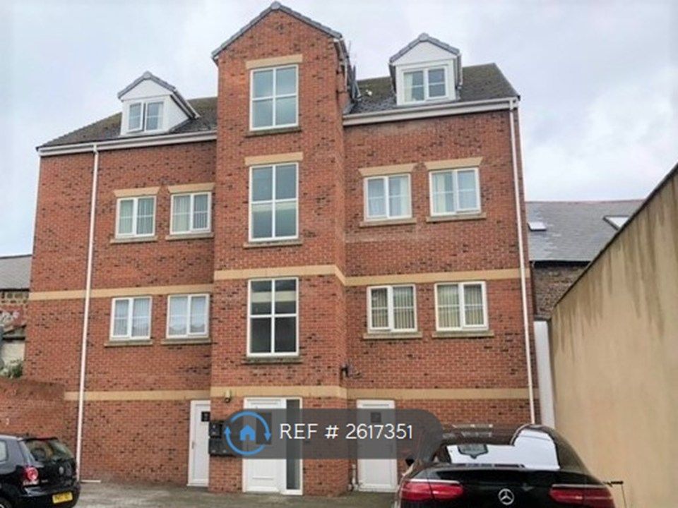 Property photo 1 of 8