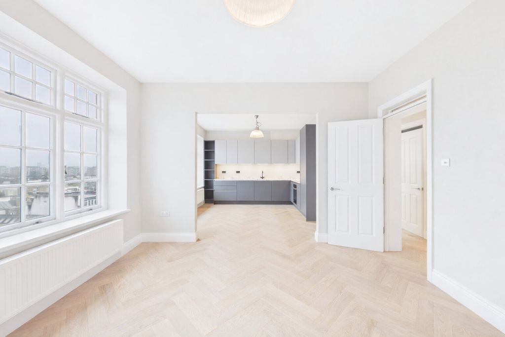 Property photo 2 of 45