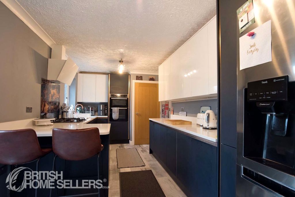 Property photo 3 of 15 Picture No. 06