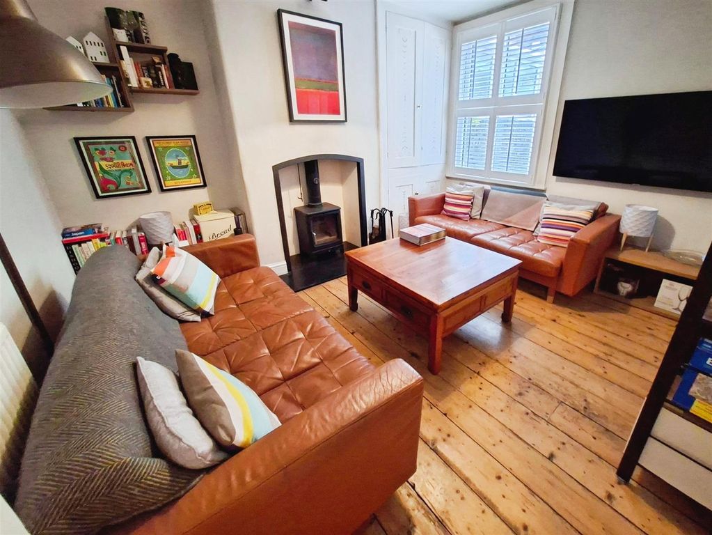 Property photo 3 of 21 Dining Room