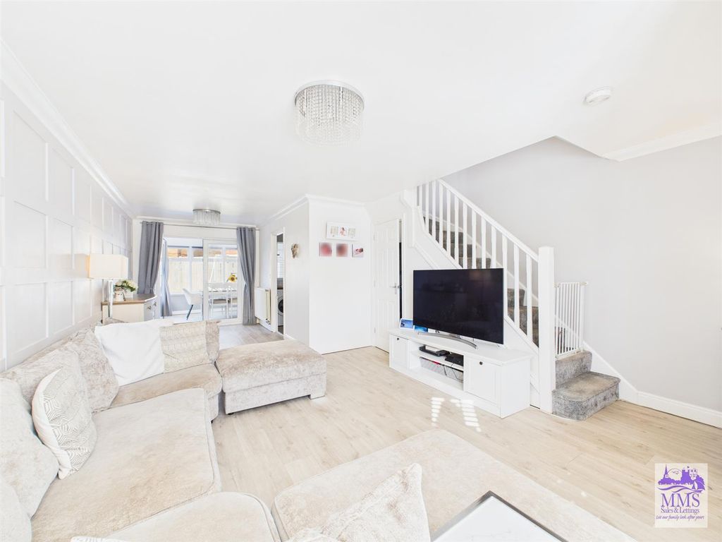 Property photo 1 of 19 Cam04098G0-Pr0097-Still006.Jpg