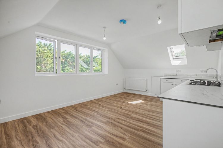 Property photo 3 of 10 327857