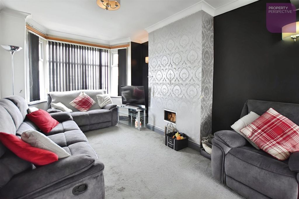 Property photo 2 of 9 cd67d5B6-Wbm-Bzxjdkijrykj2T4Uia.Jpg