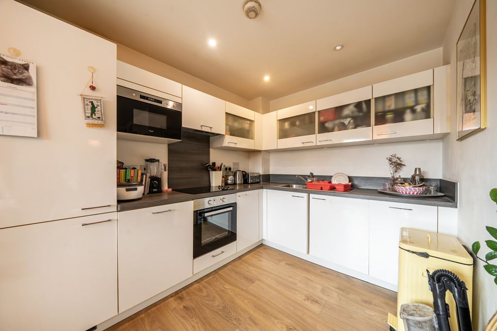 Property photo 3 of 21 1418388-6-69A1B39...