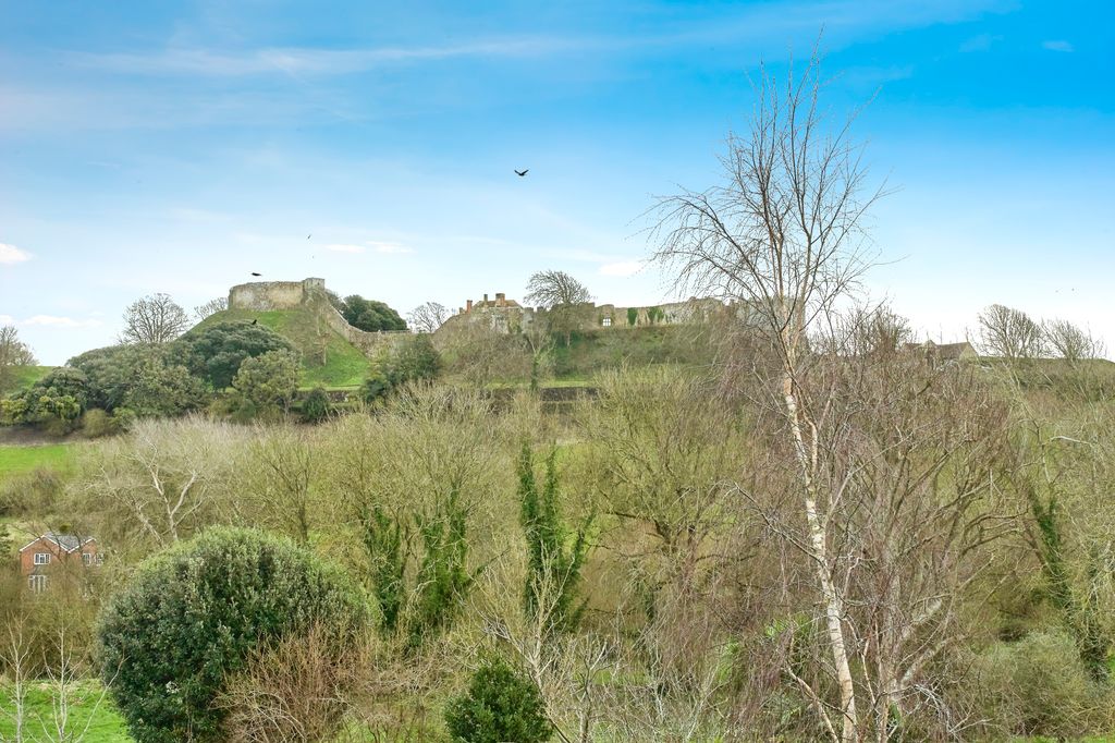 Property photo 1 of 15 Views Of Castle