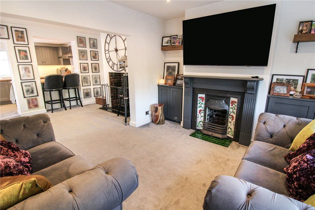 Property photo 2 of 17 Sitting Room