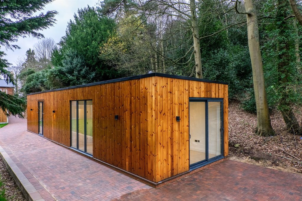 Property photo 2 of 22