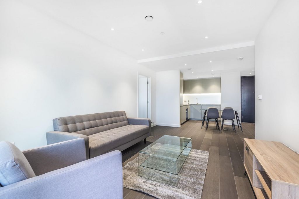 Property photo 1 of 15 Reception